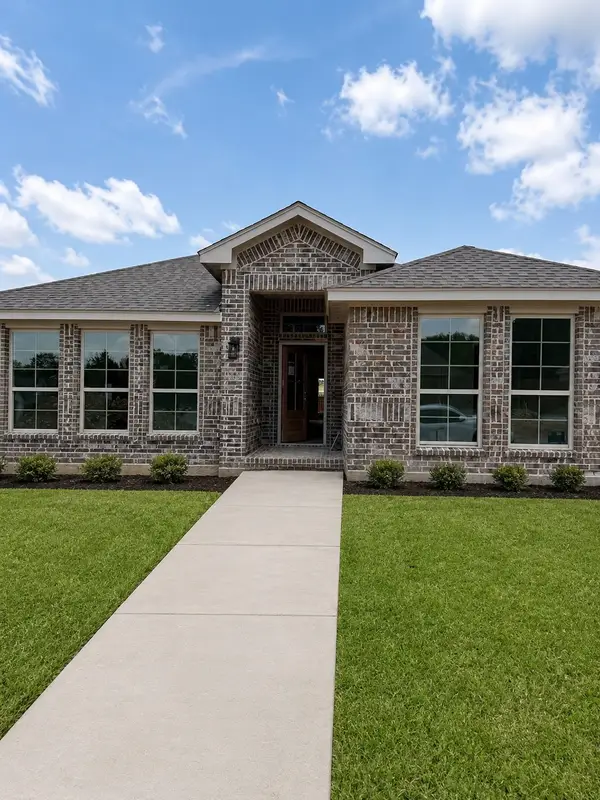 1422 Quail Creek Drive, Cleburne, TX 76033