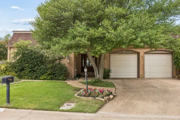 1 Crown Place, Richardson, TX 75080