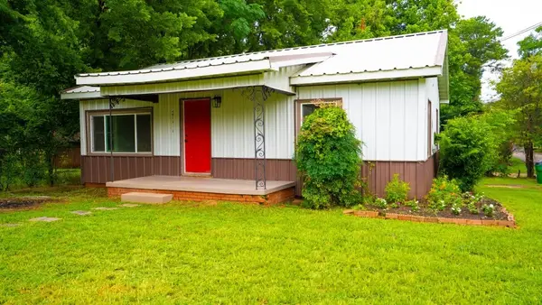401 W Carolina Street, Palestine, TX 75803