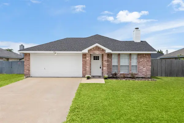 1516 S Rockwall Avenue, Terrell, TX 75160