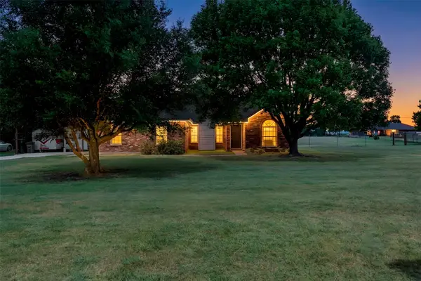 541 Bakers Branch Road, Waxahachie, TX 75167