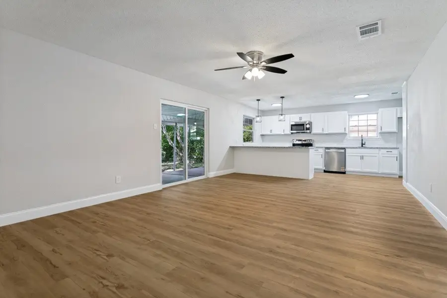 7821 Kermit Avenue, Fort Worth, TX 76116 - #2