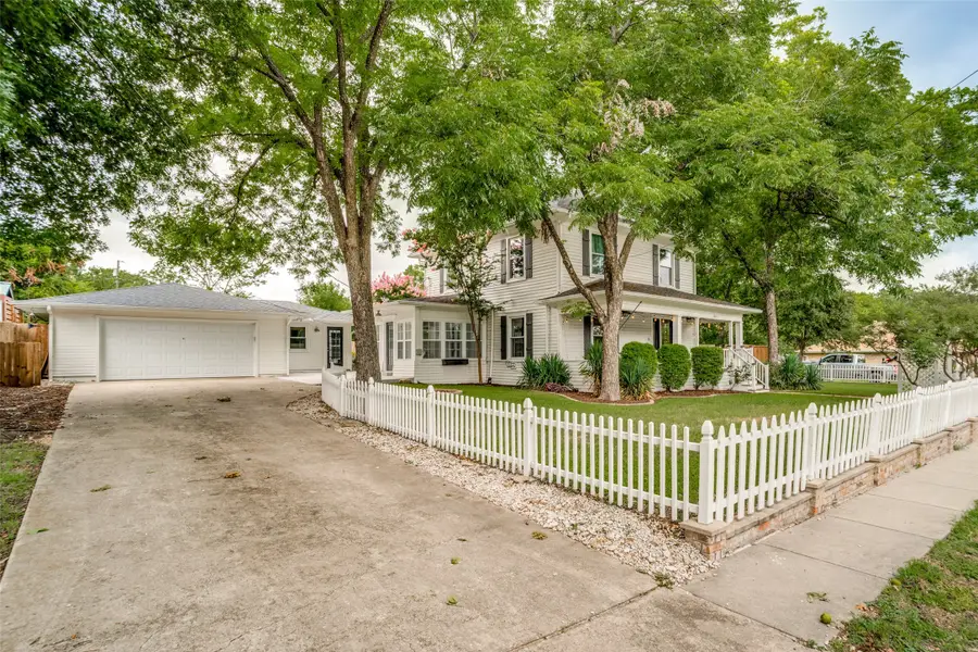 1015 N College Street, McKinney, TX 75069 - #2