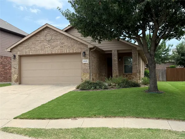 2625 Bretton Wood Drive, Fort Worth, TX 76244
