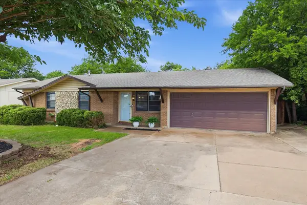 5909 Gayle Drive, Watauga, TX 76148