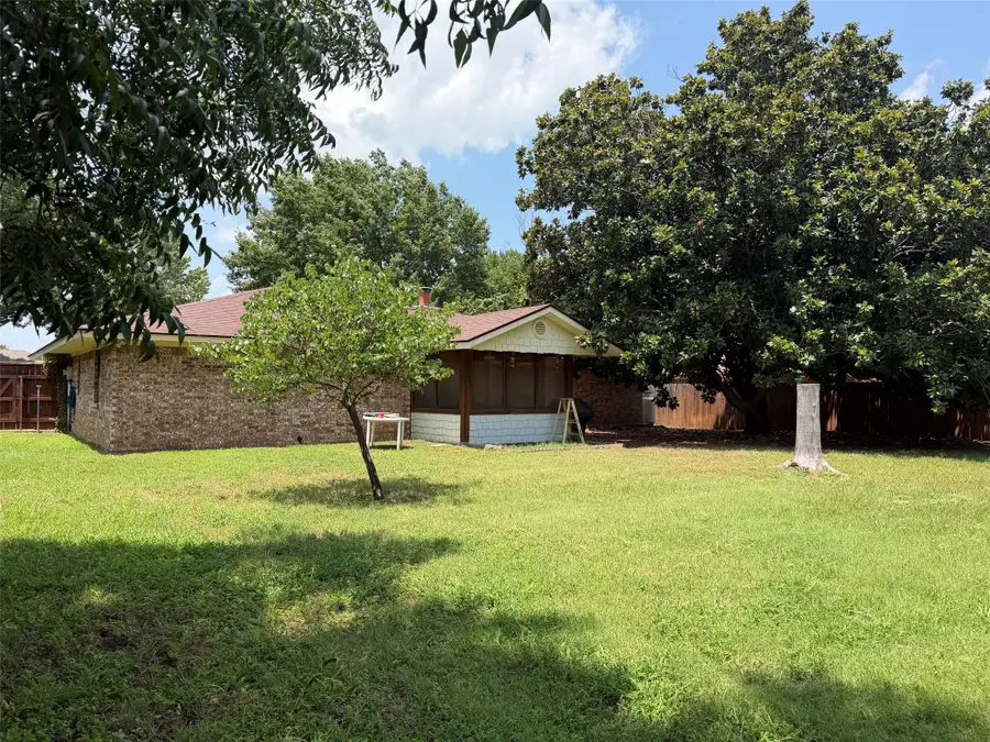 114 Chaparral Drive, Graham, TX 76450 - #2