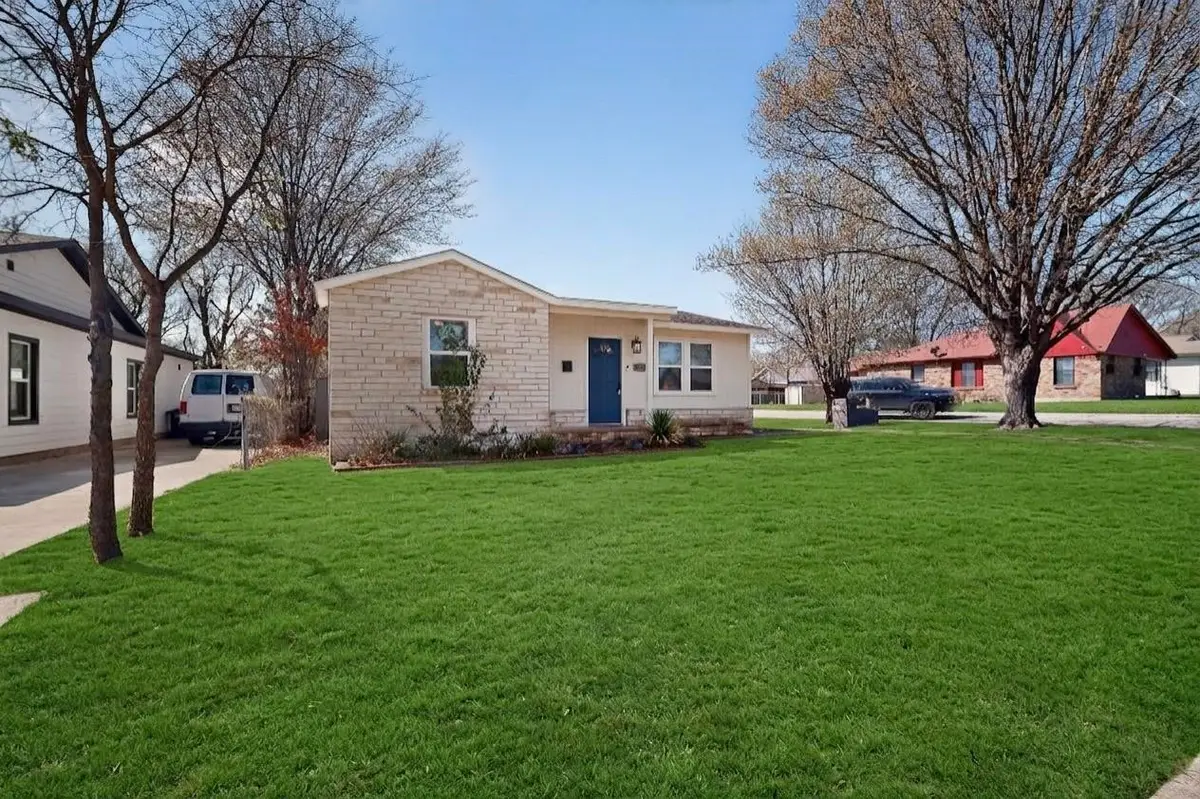 1300 E Mulkey Street, Fort Worth, TX 76104 - #1