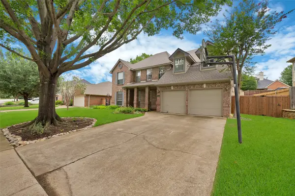 2129 Brentcove Drive, Grapevine, TX 76051