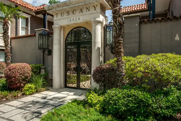5904 Sandhurst Lane #149, Dallas, TX 75206