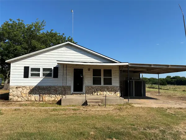 2279 Upper Montague Road, Bowie, TX 76230