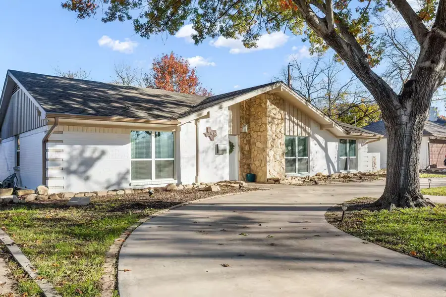 1706 Esquire Place, Grand Prairie, TX 75050 - #2