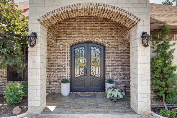 1221 Prestwick Court, Granbury, TX 76048
