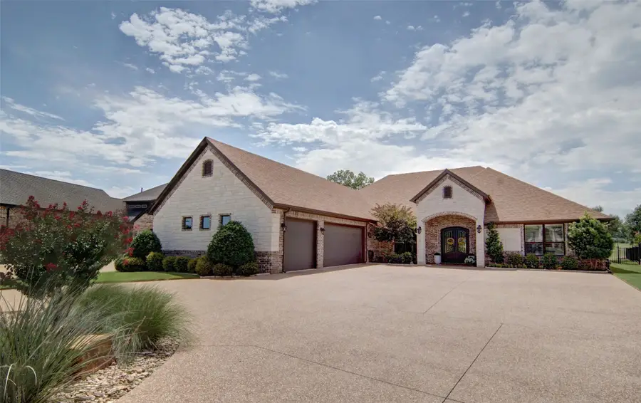 1221 Prestwick Court, Granbury, TX 76048 - #2