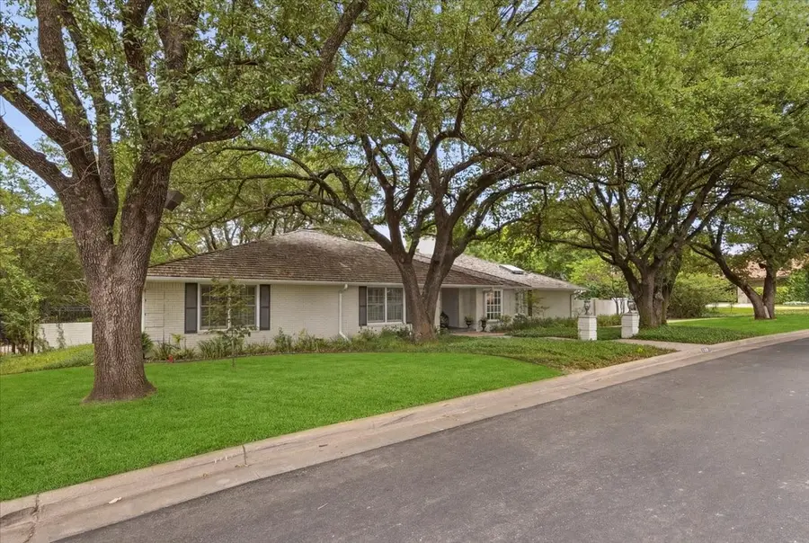 2209 Canterbury Drive, Westover Hills, TX 76107 - #3