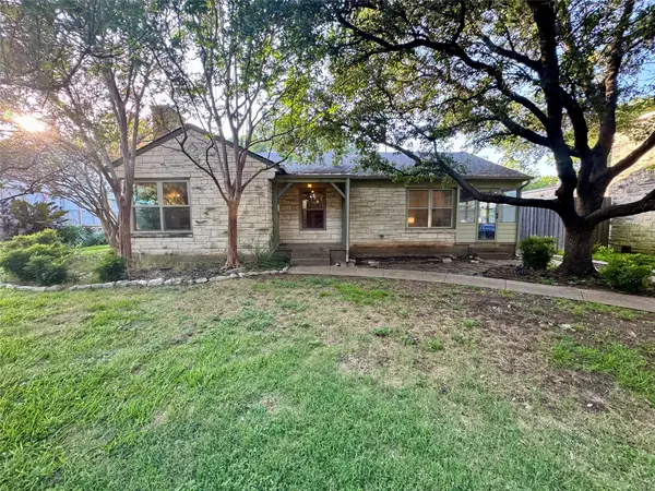 2307 Lawndale Drive, Dallas, TX 75211