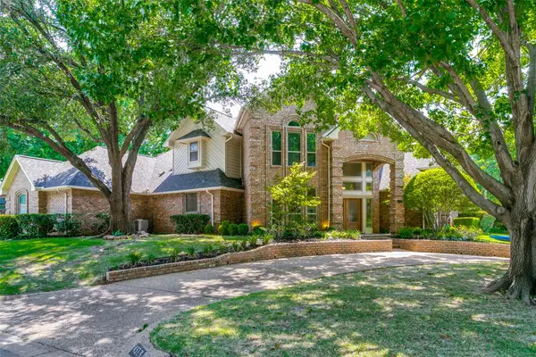 4313 Pembrooke Parkway N, Colleyville, TX 76034