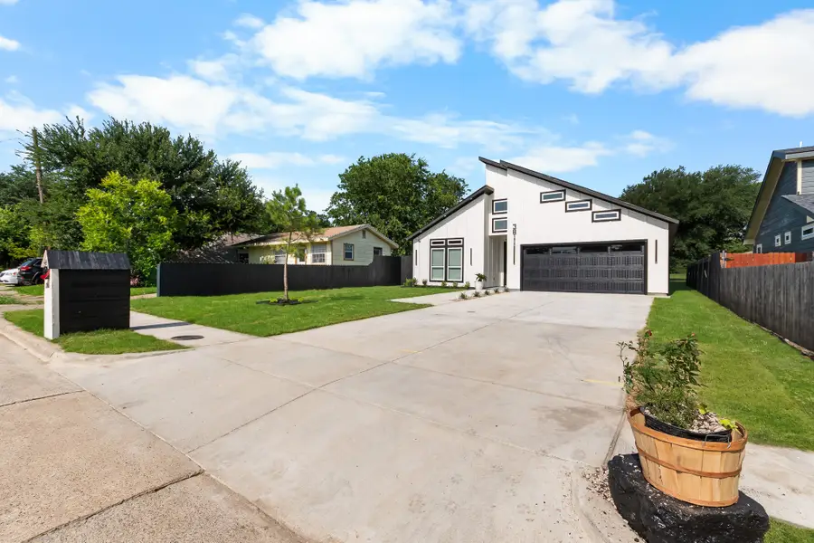 3811 Harlingen Street, Dallas, TX 75212 - #2