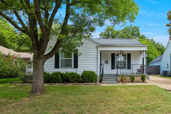 4708 Calmont Avenue, Fort Worth, TX 76107