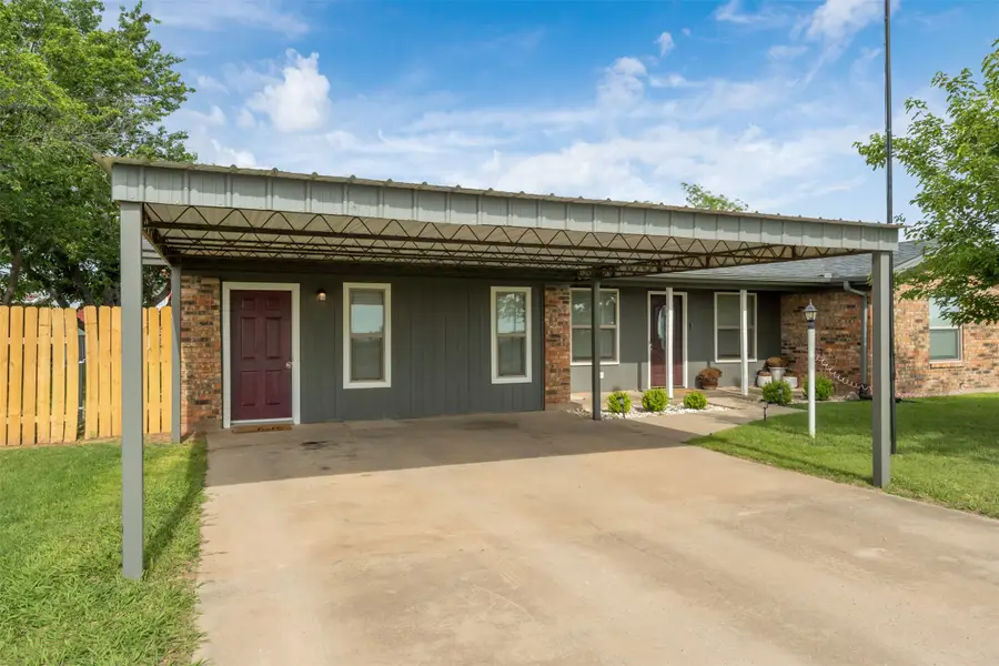 717 N West Avenue, Holliday, TX 76366 - #3