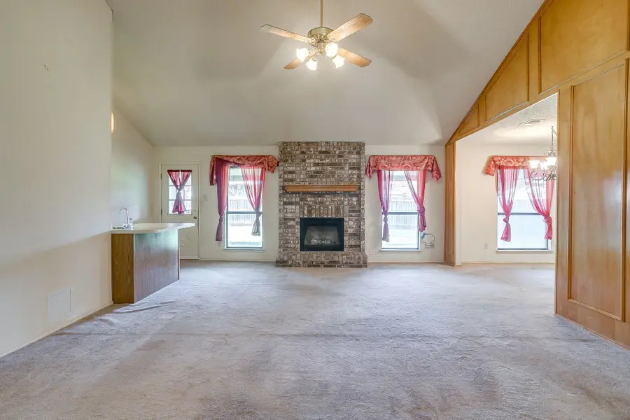 401 Revolution Lane, Arlington, TX 76002 - #2