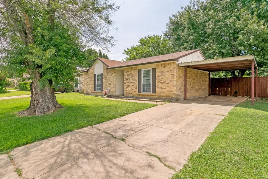 7012 Greenview Circle S, Fort Worth, TX 76120 - #2