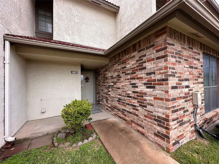 927 Turtle Cove #134, Irving, TX 75060 - #2