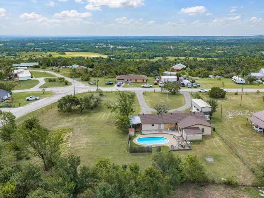 704 Land Of Goshen Drive, Springtown, TX 76082 - #2