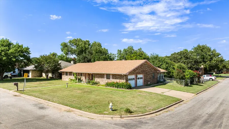501 Moonlight Trail, Stephenville, TX 76401 - #2