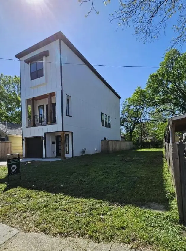 922 Muncie Avenue, Dallas, TX 75212 - #1