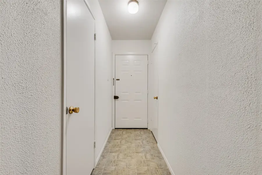 902 Dawnview Street, Arlington, TX 76014 - #2