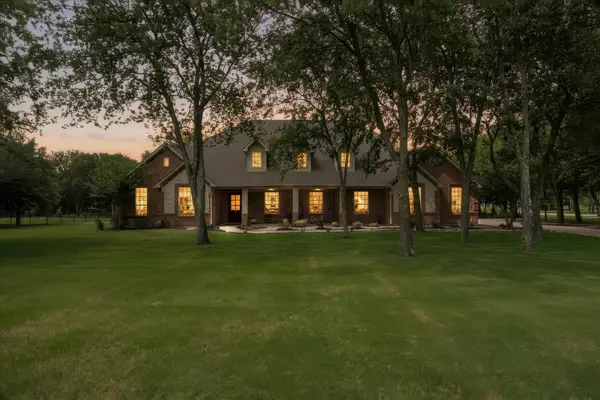 126 Eastcreek Drive, Royse City, TX 75189