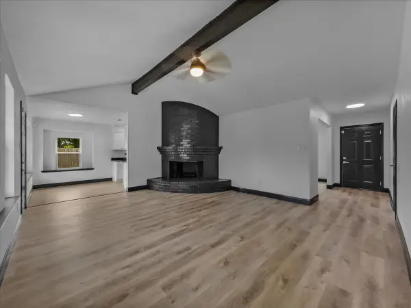 3950 Cypress Wood Court, Fort Worth, TX 76133