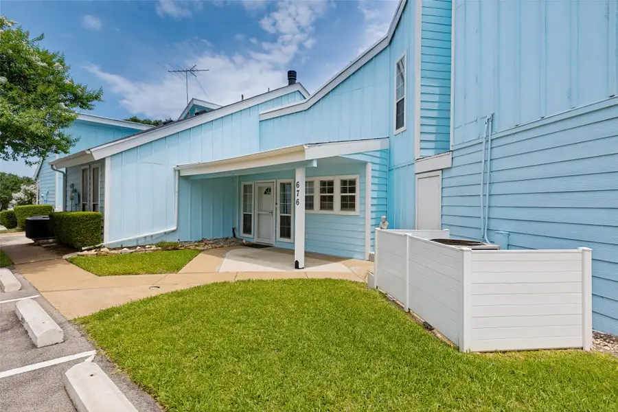 676 Harbor Drive, Azle, TX 76020 - #2