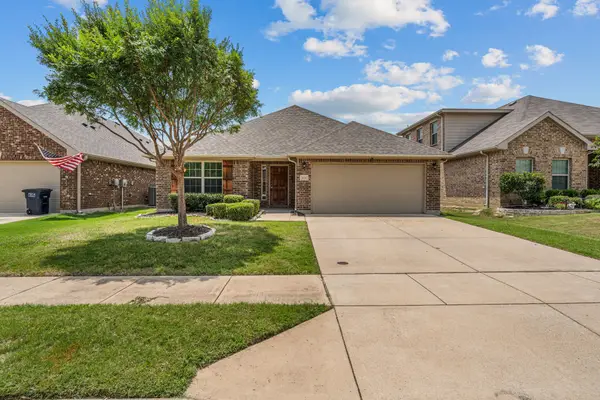 4716 Meadow Green Trail, Fort Worth, TX 76244