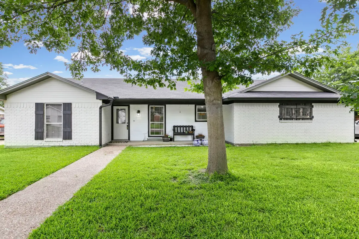 224 Crockett, Hewitt, TX 76643 - #1