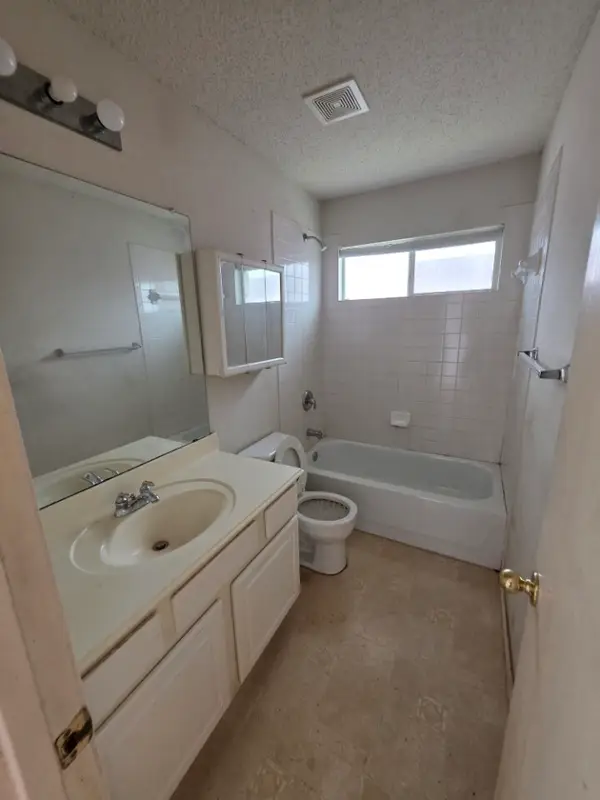 608 Prairie Gulch Drive, Fort Worth, TX 76140
