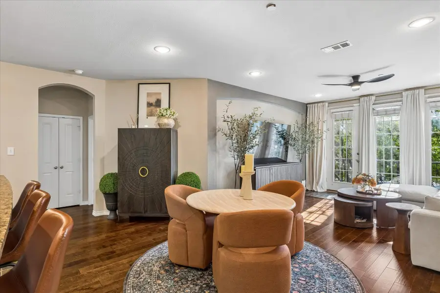 950 Henderson Street #1220, Fort Worth, TX 76102 - #2