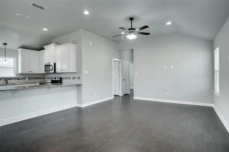 3324 Willing Avenue, Fort Worth, TX 76110 - #3