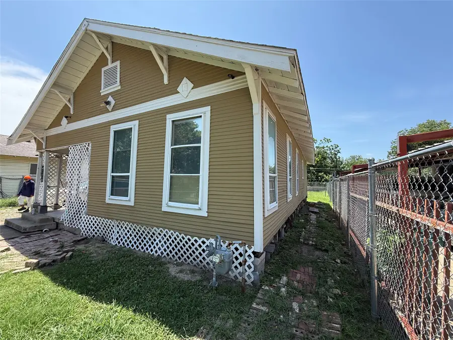 3010 Jerome Street, Dallas, TX 75223 - #3