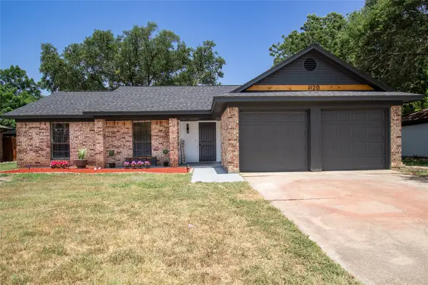 1120 S Timberline Drive, Benbrook, TX 76126