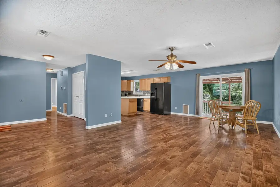 427 Whippoorwill Drive, Granbury, TX 76049 - #2