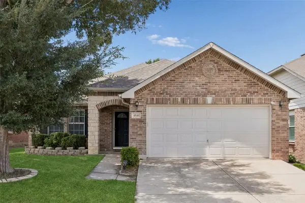 4541 Lacebark Lane, Fort Worth, TX 76244