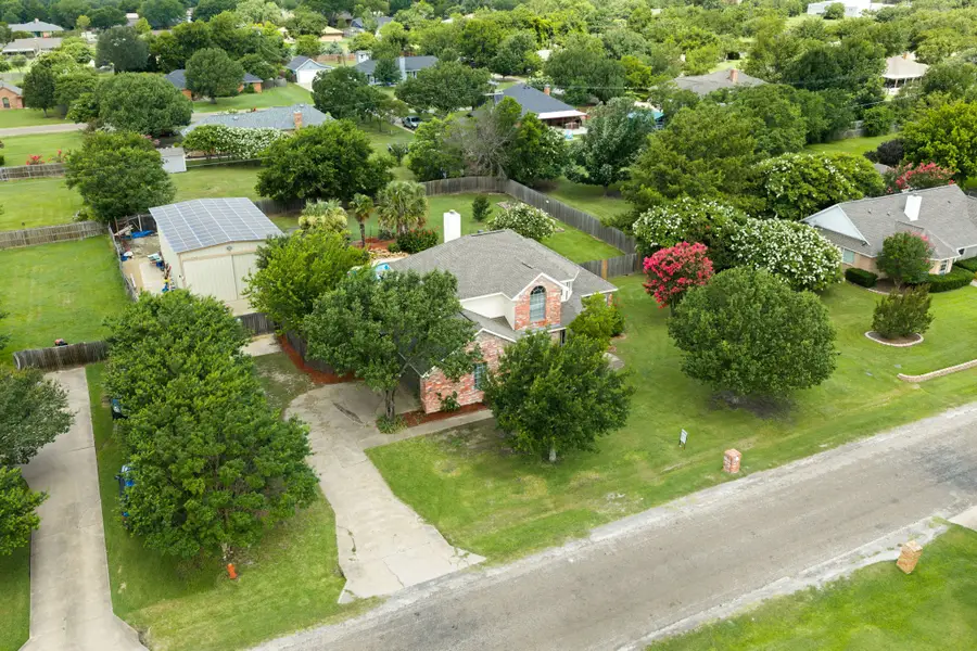 1110 Hampshire Drive, Waxahachie, TX 75165 - #2