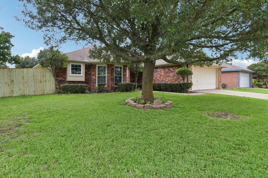101 Apache Trail, Alvarado, TX 76009 - #2
