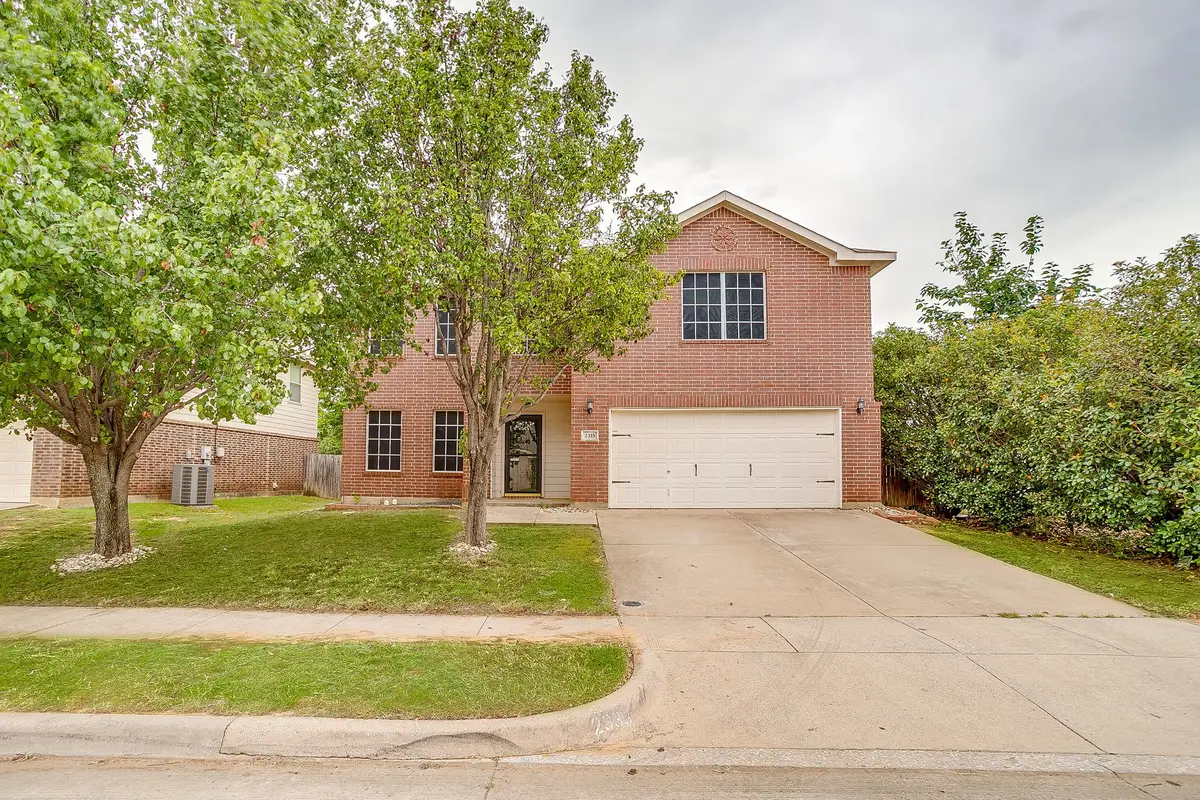 2333 Ash Grove Trail, Fort Worth, TX 76112 - #1