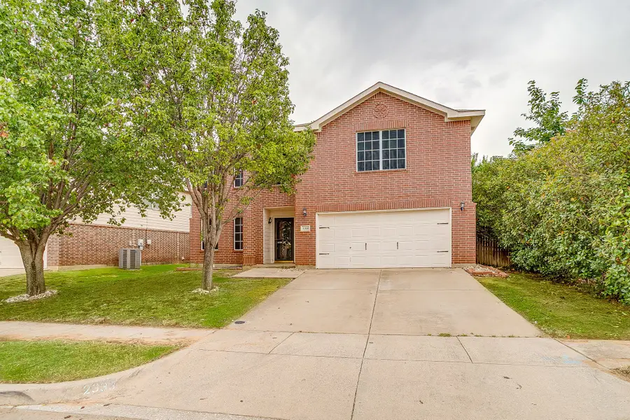 2333 Ash Grove Trail, Fort Worth, TX 76112 - #2