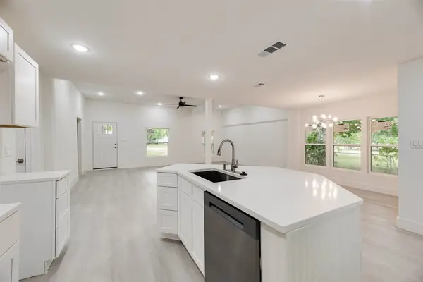 302 Newsom Road, Mesquite, TX 75149