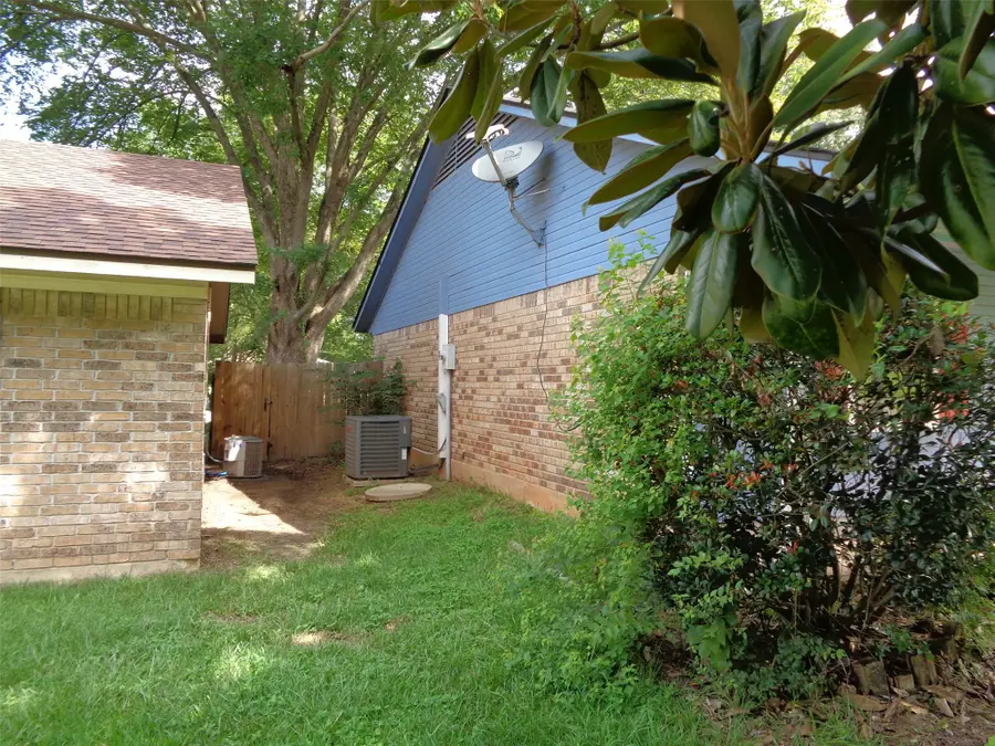 8429 Edgewood Drive, Haughton, LA 71037 - #3