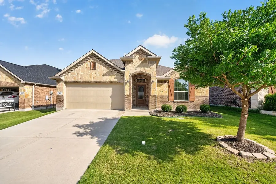 1352 Lake Grove Drive, Little Elm, TX 75068 - #2