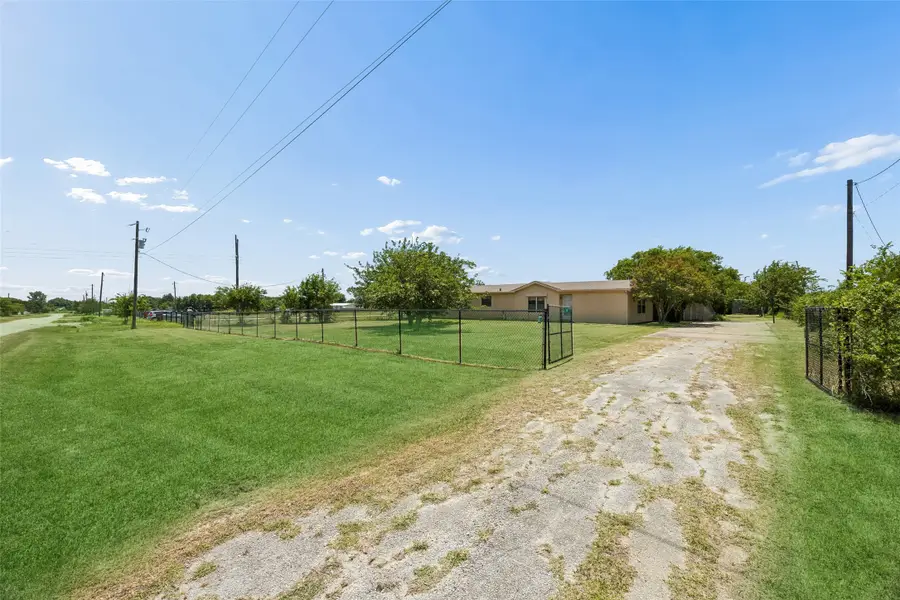 5701 Spring Street, Alvarado, TX 76009 - #3